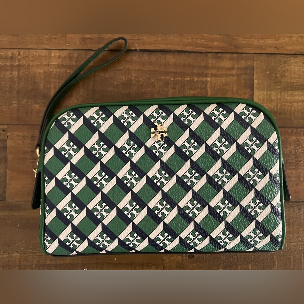 Tory Burch Green and Cream Geometric Clutch